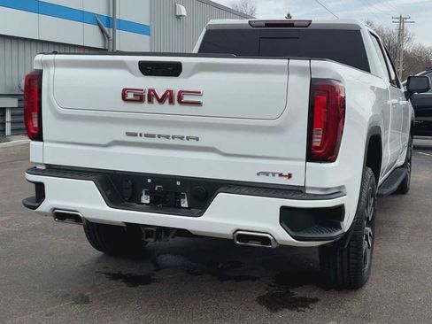 Certified 2022 GMC Sierra 1500 AT4 w/ AT4 Preferred Package image 3