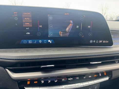 Used 2024 Cadillac XT4 Sport AWD/4WD image 10
