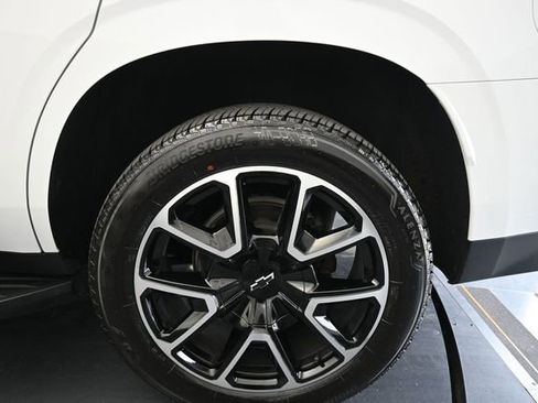 Used 2022 GMC Yukon AT4 AWD/4WD image 25