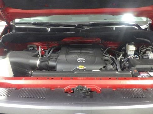 Used 2015 Toyota Tundra SR5 image 10