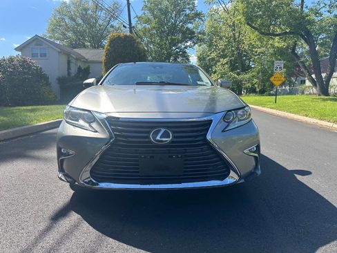 Used 2018 Lexus ES 350 w/ Luxury Package w/Wood Trim FWD image 3
