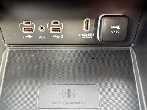 Used 2023 Jeep Grand Cherokee 4WD 4xe w/ Luxury Tech Group II image 31