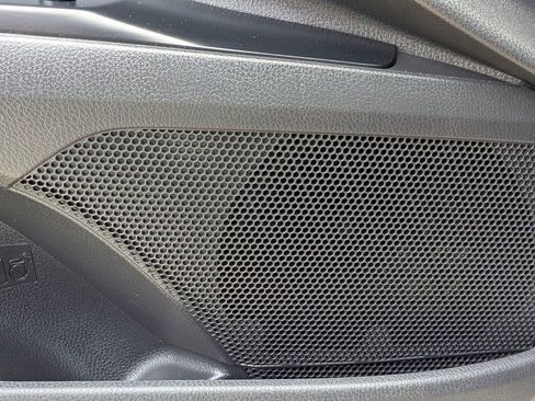 Used 2020 Toyota Camry SE image 14