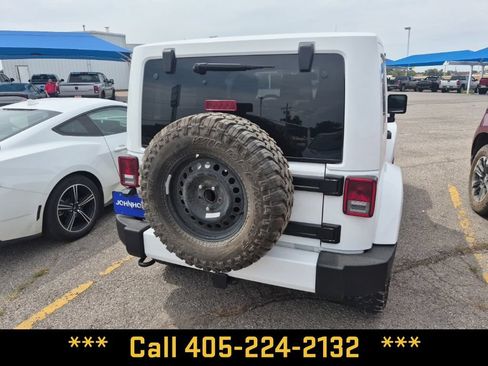 Used 2016 Jeep Wrangler Sahara w/ Connectivity Group AWD/4WD image 15