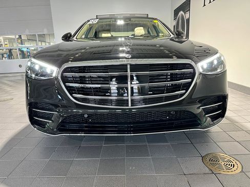 Used 2026 Mercedes-Benz S 500 4MATIC image 2