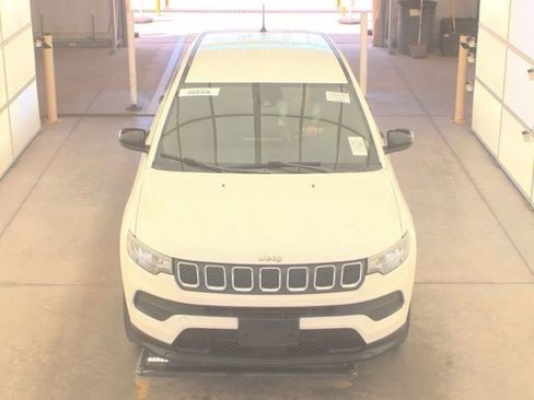Used 2023 Jeep Compass Sport AWD/4WD image 2