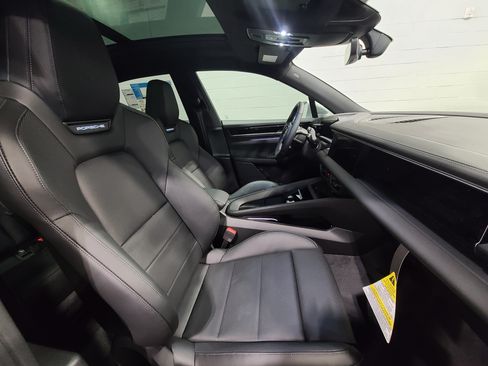 New 2026 Porsche Macan 4 Electric AWD/4WD image 29