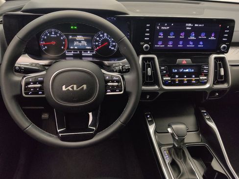 Used 2023 Kia Sorento S FWD image 22