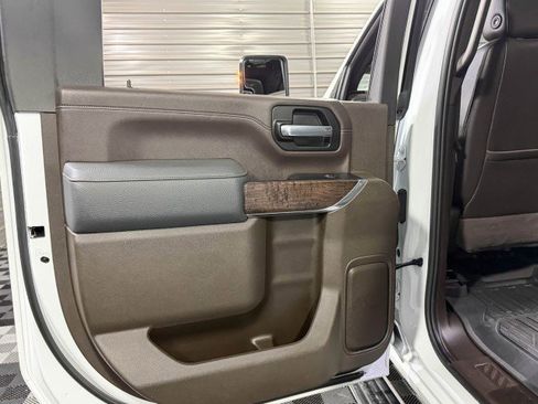 Used 2023 GMC Sierra 2500 Denali w/ Denali Ultimate Package image 42