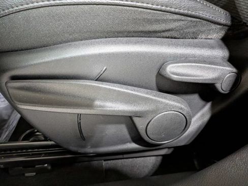 Used 2022 Jeep Compass Latitude FWD image 20