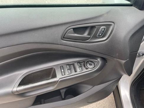 Used 2019 Ford Escape S FWD image 17