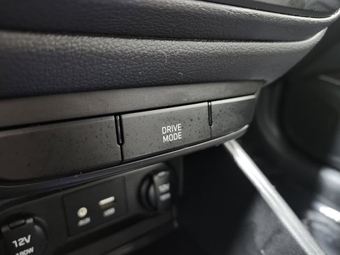 Used 2022 Hyundai Accent SE image 8