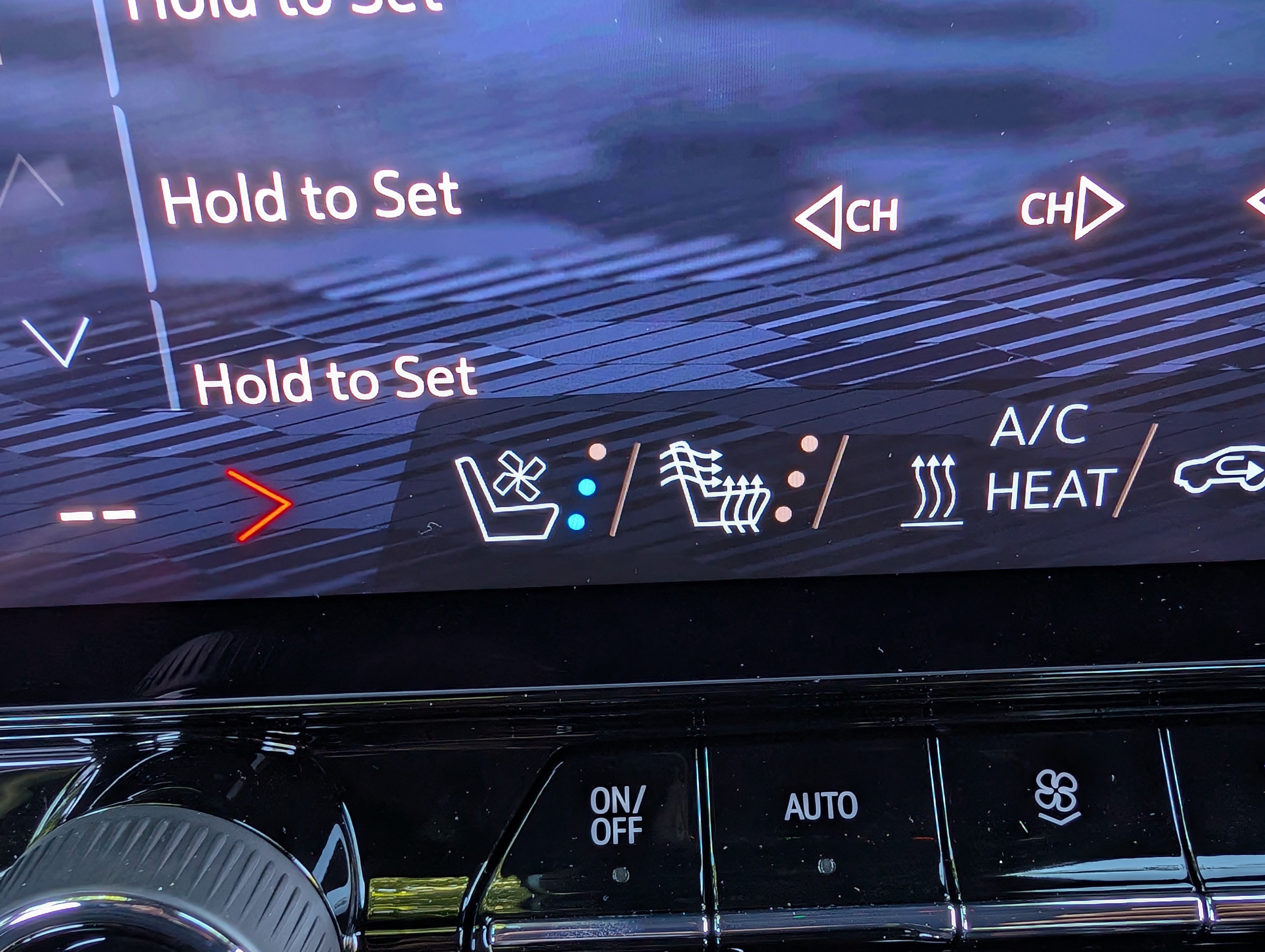 Used 2025 Chevrolet Blazer EV RS AWD/4WD image 32