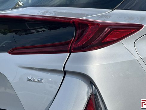Used 2021 Toyota Prius Prime XLE FWD image 34