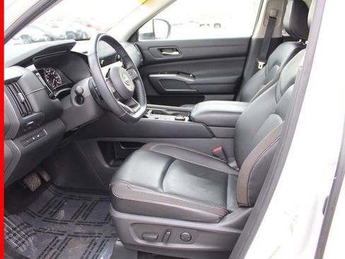Certified 2023 Nissan Pathfinder SL AWD/4WD image 17