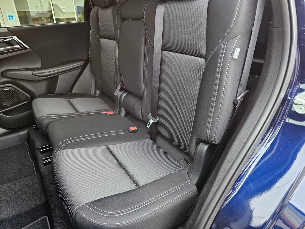 New 2026 Mitsubishi Outlander ES AWD/4WD image 12