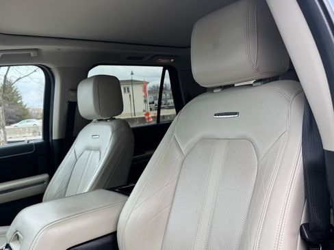Used 2018 Ford Expedition Platinum image 21
