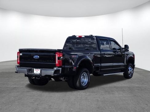 Used 2023 Ford F350 Lariat w/ FX4 Off-Road Package AWD/4WD image 4