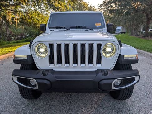 Used 2021 Jeep Wrangler Unlimited Sahara AWD/4WD image 2