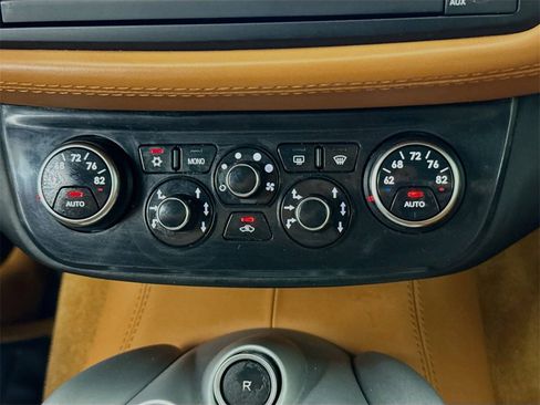 Used 2015 Ferrari FF image 16