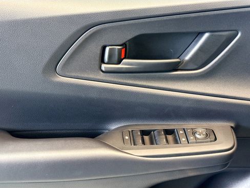 Used 2026 Toyota Prius Plug-In Hybrid image 11