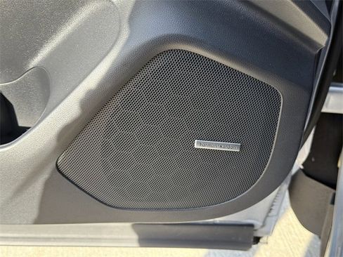 Used 2023 Subaru Ascent Limited w/ Technology Package image 15