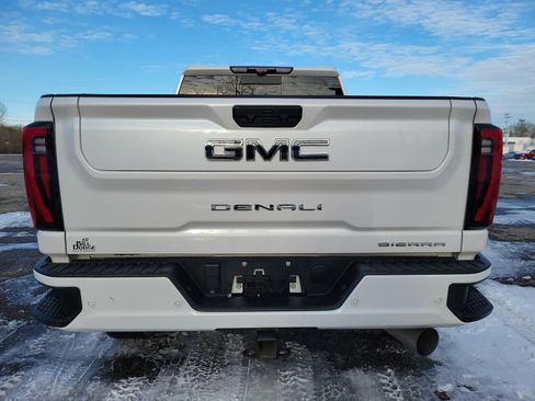 Certified 2024 GMC Sierra 2500 Denali Ultimate image 6