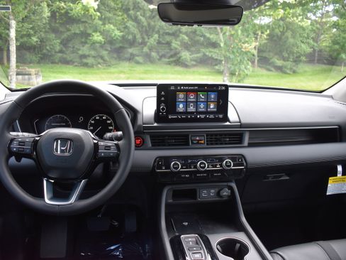New 2026 Honda Pilot Touring image 17