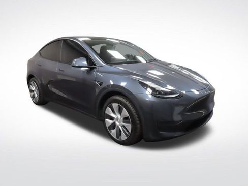 Used 2023 Tesla Model Y Long Range AWD/4WD image 8