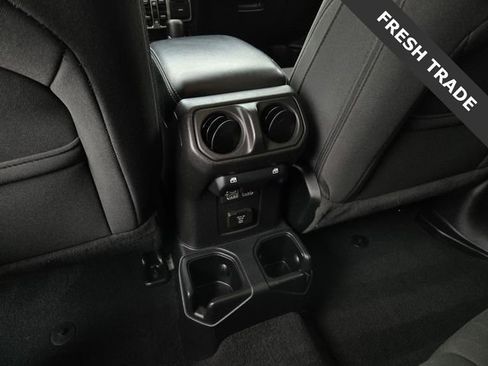 Used 2020 Jeep Wrangler Unlimited Sahara AWD/4WD image 16