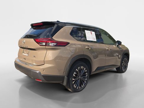 Certified 2025 Nissan Rogue SL w/ Tech Package FWD image 6