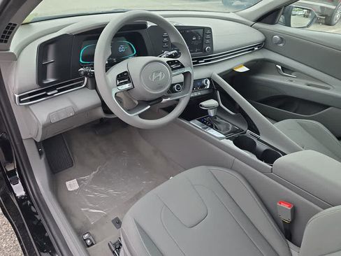 New 2026 Hyundai Elantra Hybrid FWD image 15