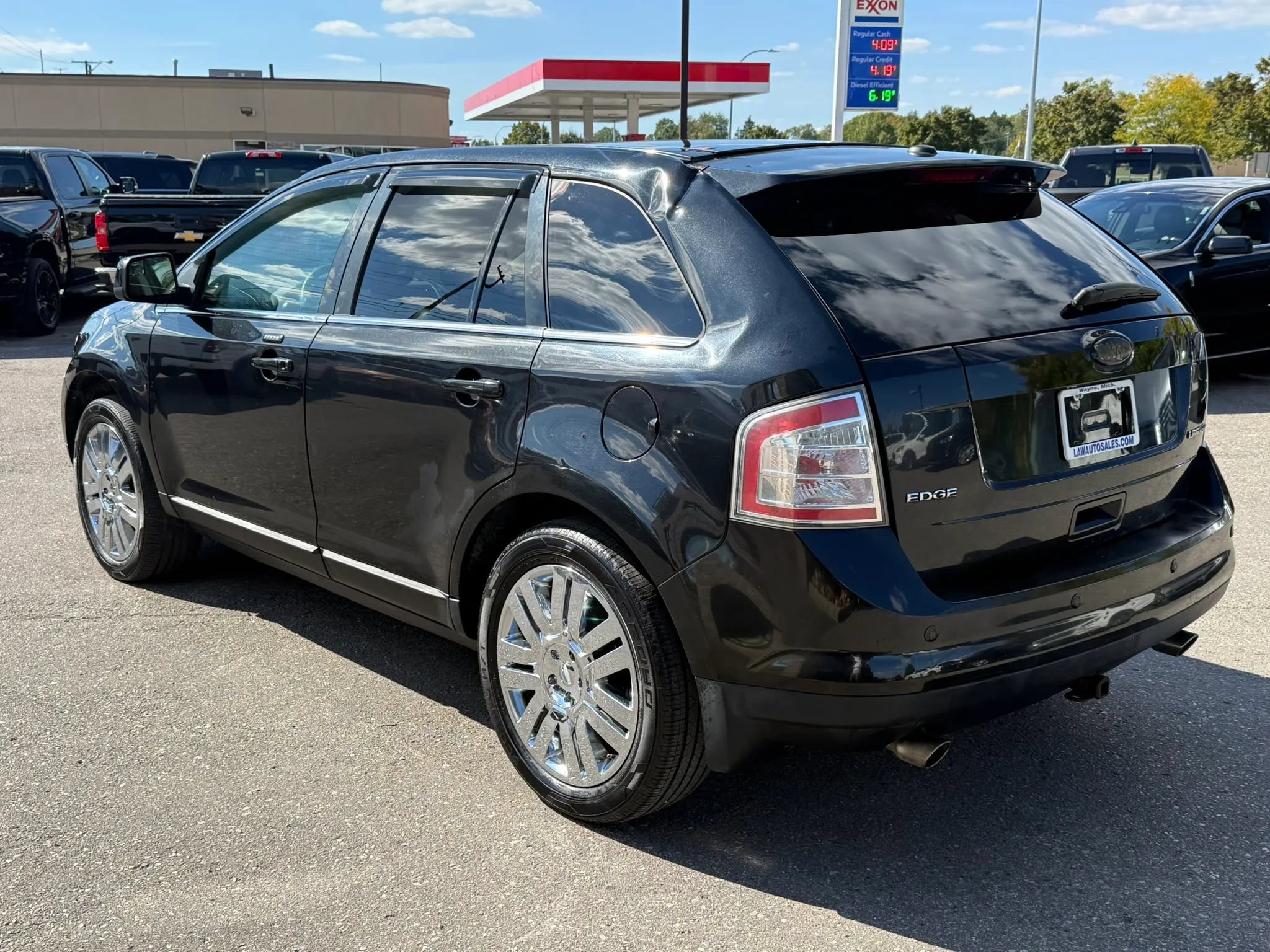 Used 2010 Ford Edge Limited FWD image 7