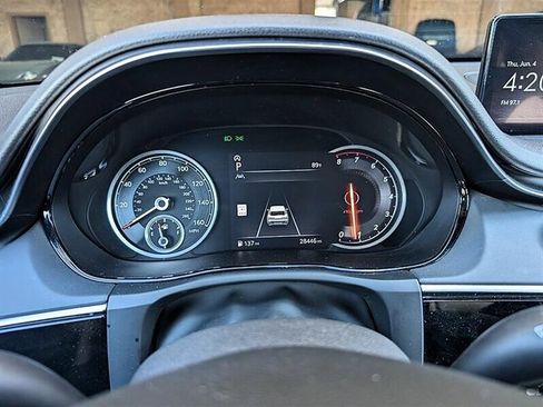 Used 2025 Genesis GV70 2.5T AWD/4WD image 19