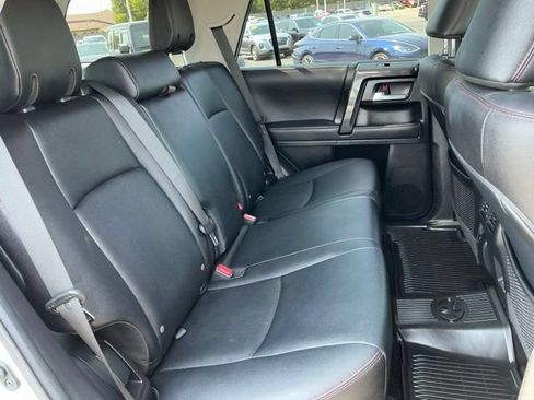 Used 2023 Toyota 4Runner TRD Off-Road Premium w/ Moonroof Package AWD/4WD image 19