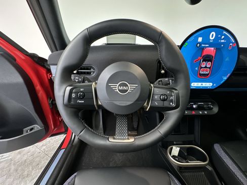 Used 2026 MINI Cooper 4-Door Hardtop FWD image 16