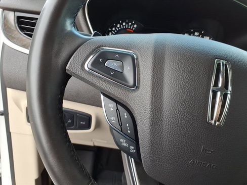 Used 2019 Lincoln MKC Reserve image 16