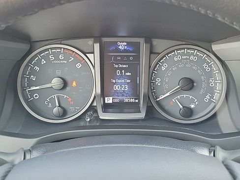 Used 2021 Toyota Tacoma TRD Off-Road image 25