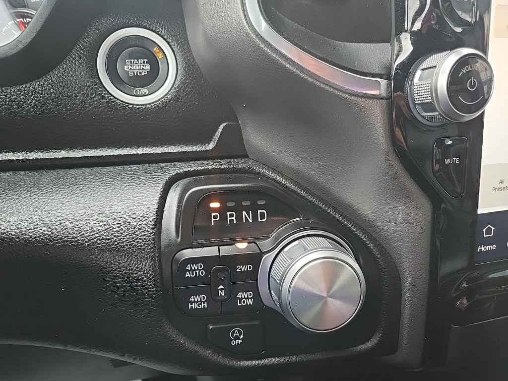 Used 2023 RAM 1500 Laramie AWD/4WD image 14