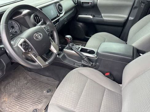 Used 2021 Toyota Tacoma SR5 image 9