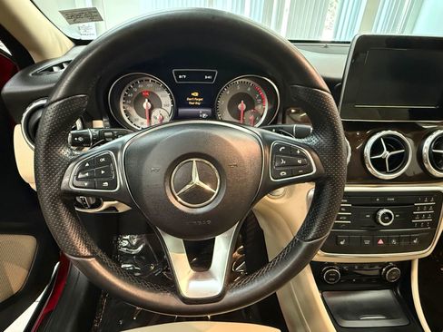 Used 2017 Mercedes-Benz GLA 250 image 31