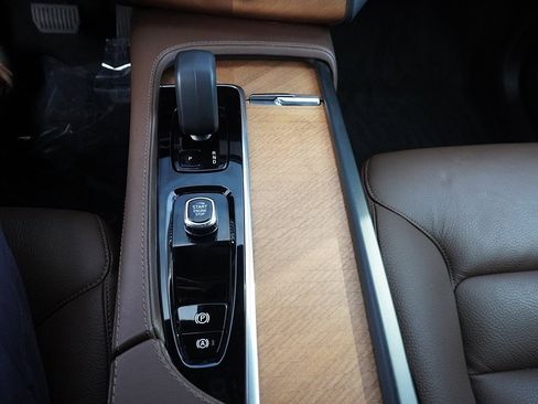 Used 2024 Volvo XC90 T8 Plus w/ Protection Package image 63