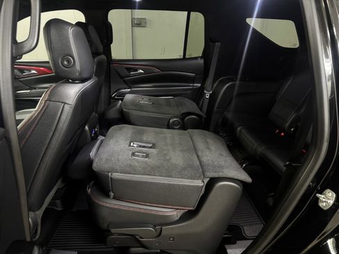 Used 2024 Chevrolet Traverse RS w/ LPO, Floor Liner Package AWD/4WD image 75