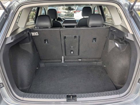 Used 2024 Volkswagen Taos SE image 13