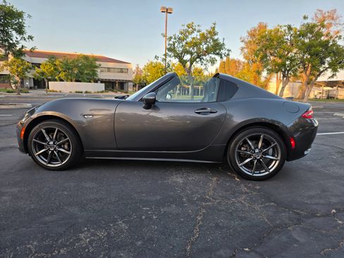 Used 2017 MAZDA MX-5 Miata RF Grand Touring RWD image 12