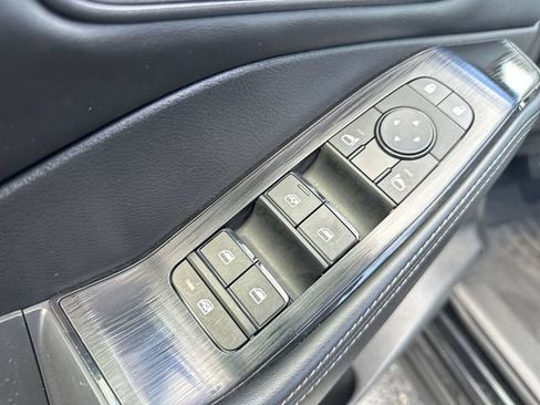 Used 2023 Nissan Rogue SV w/ SV Premium B Package AWD/4WD image 16