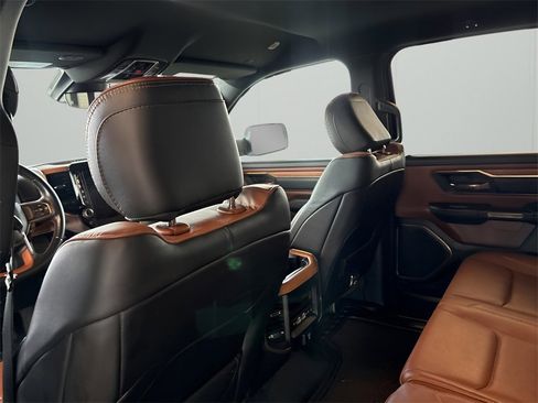 Used 2023 RAM 1500 Limited image 12