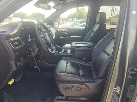 Used 2023 Chevrolet Tahoe LT RWD image 3