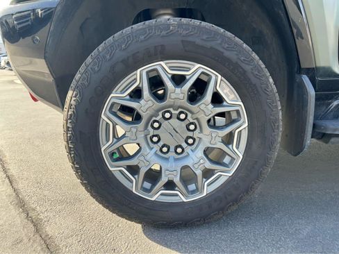 Used 2024 GMC Hummer EV 3X w/ LPO, Illumination Package AWD/4WD image 13