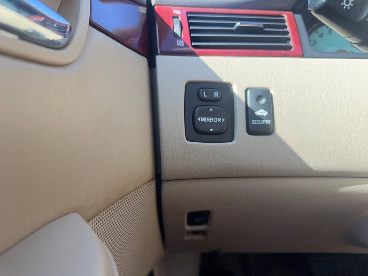 Used 2004 Toyota Solara SLE FWD image 34